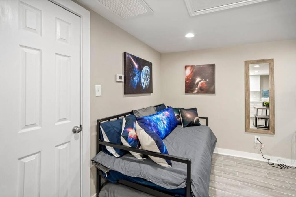 Cosmic Studio At North Downtown Villa Houston Exterior foto